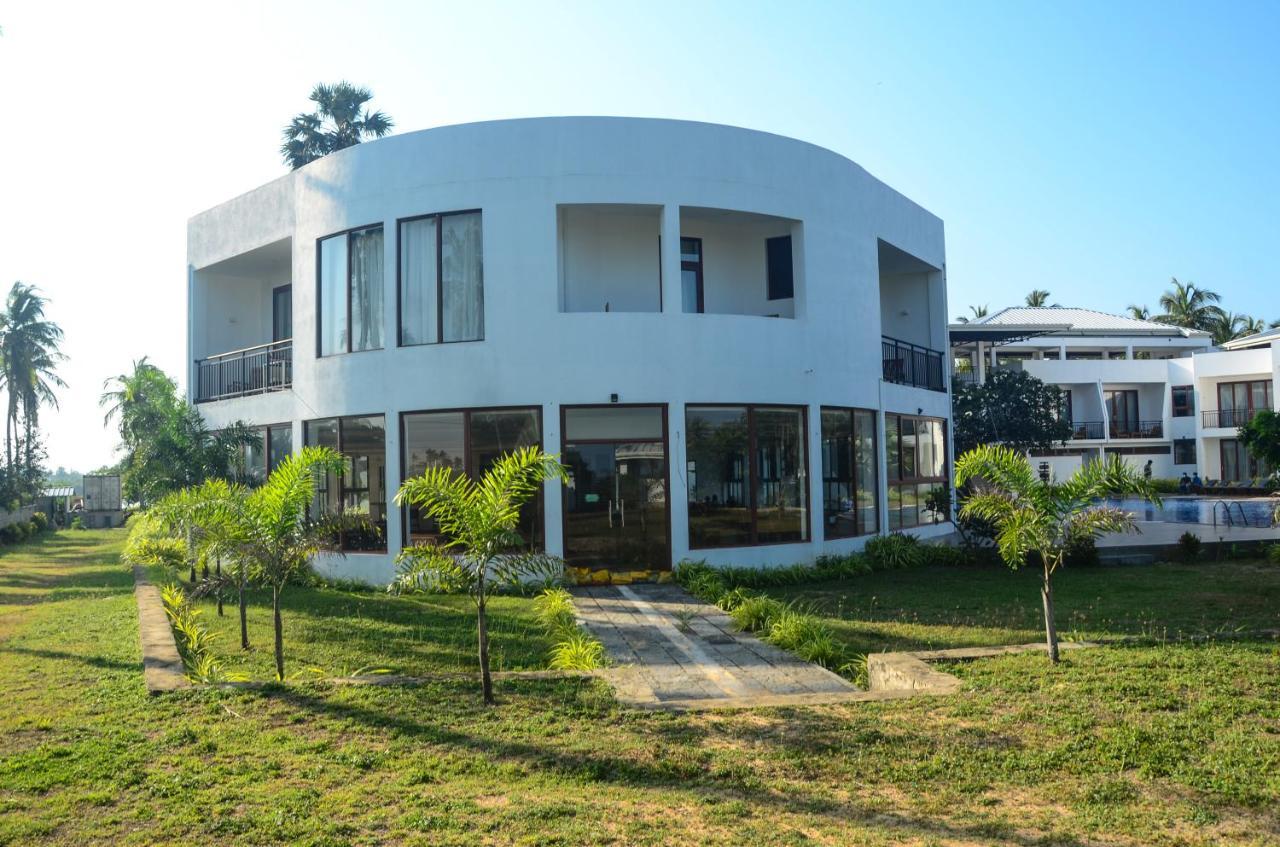 Capital Wind Kalpitiya "Wind Beach" Екстериор снимка